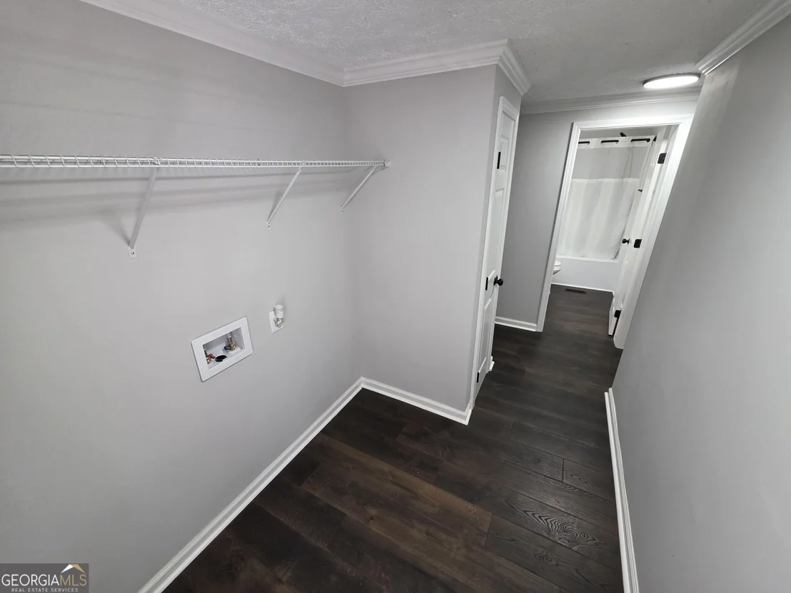Photo of 305 Zellner Road