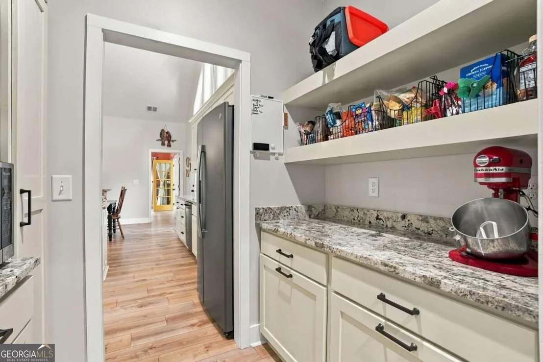 Photo of 1608 Thompson Lane