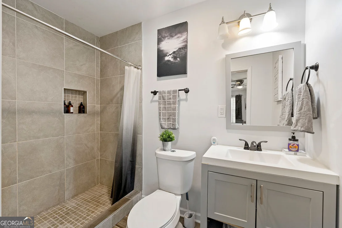 Photo of 5989 Bowden Street