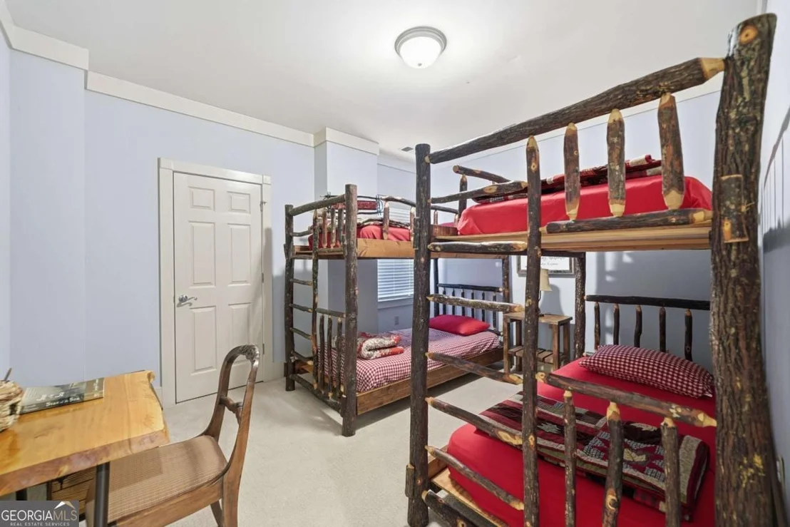 Photo of 425 Sanderlin Mountain Drive