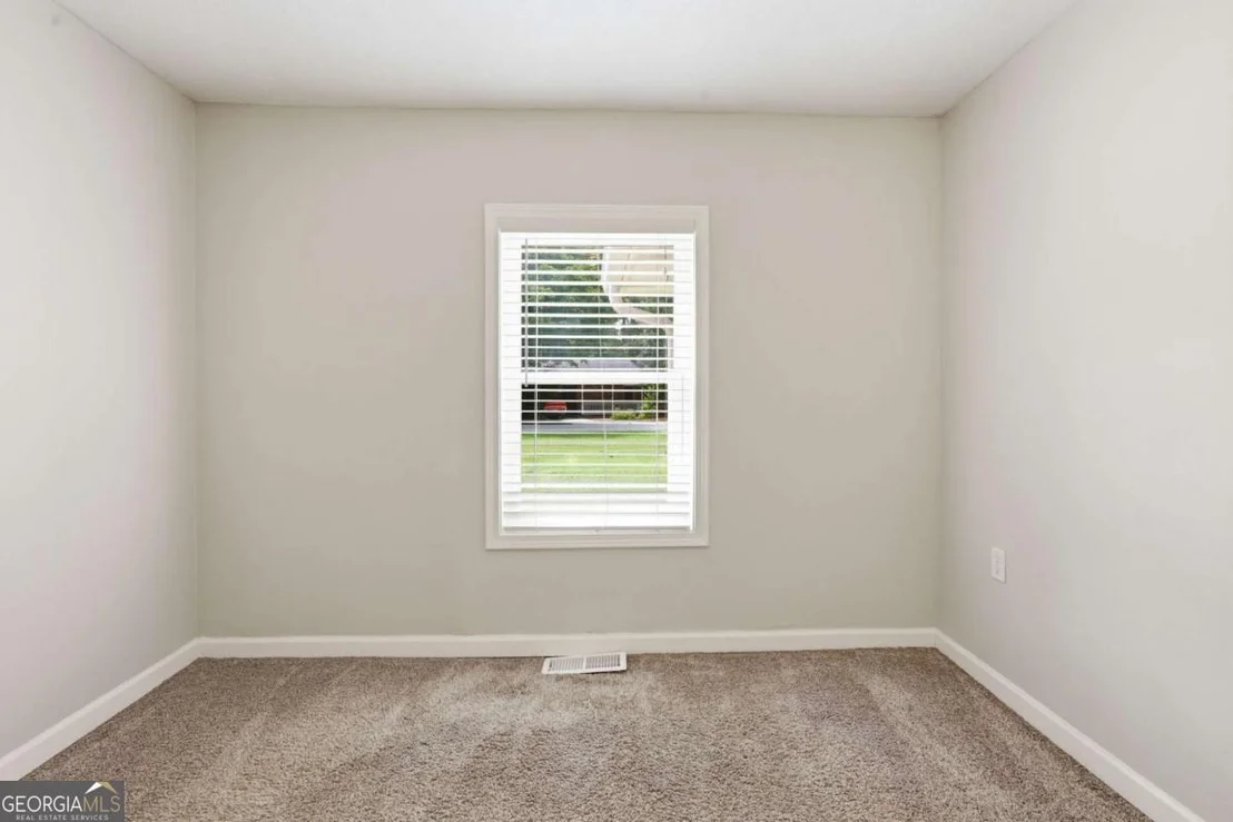 Photo of 620 Smithstone Road SE