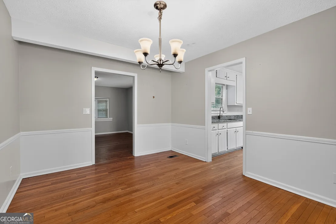 Photo of 3724 Summit Drive NW