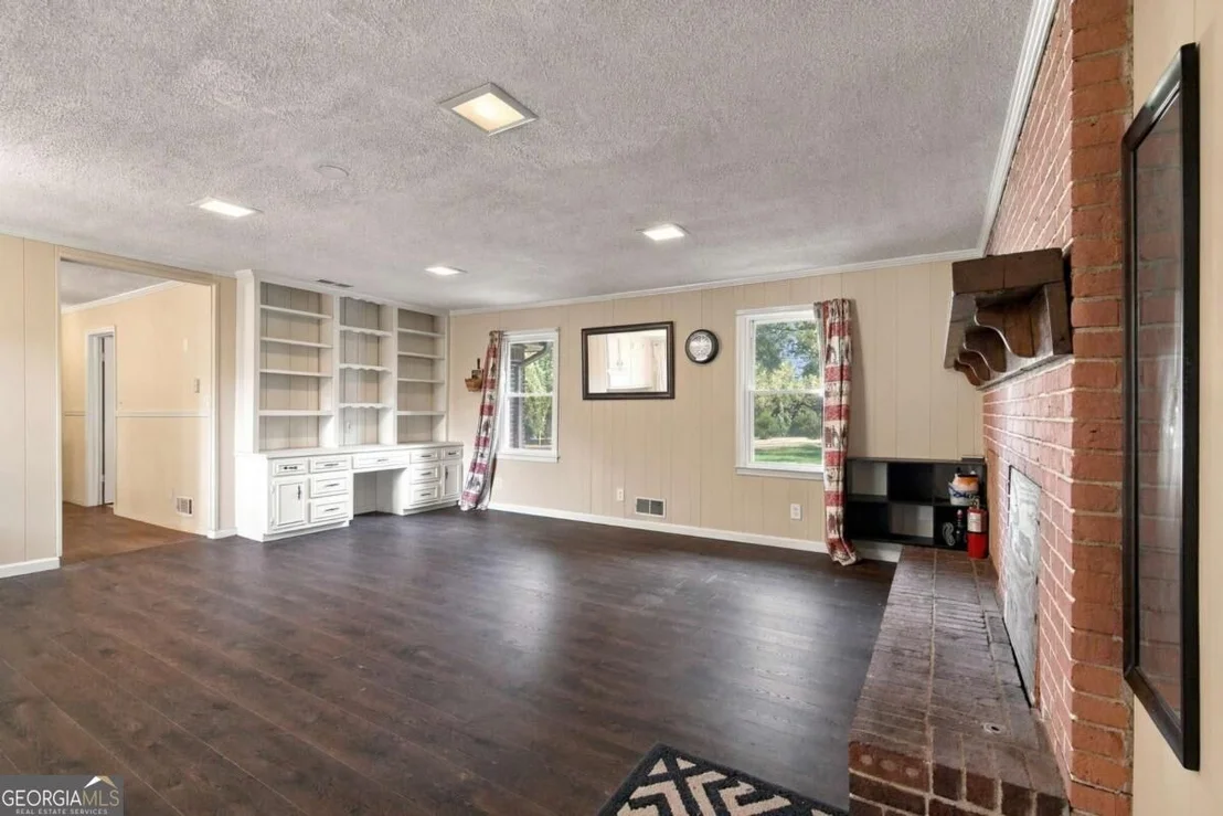 Photo of 2498 Johnson Drive