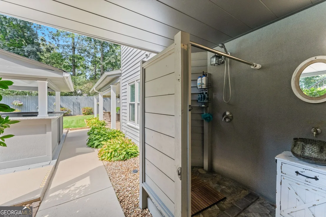 Photo of 5725 Ash Drive