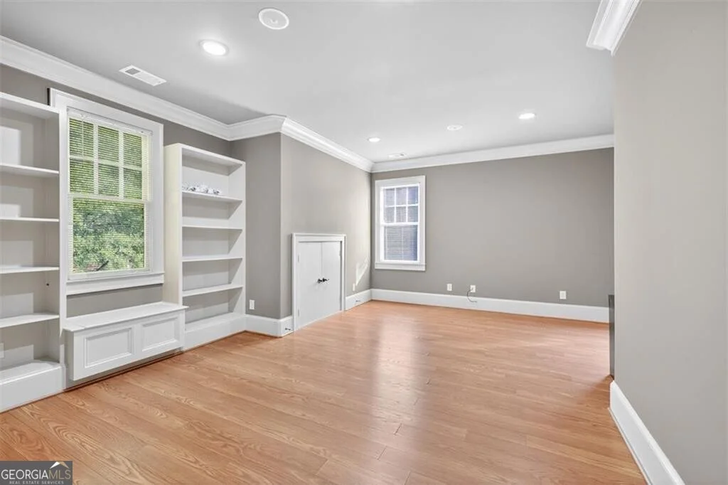 Photo of 5829 Swinging Gate Road