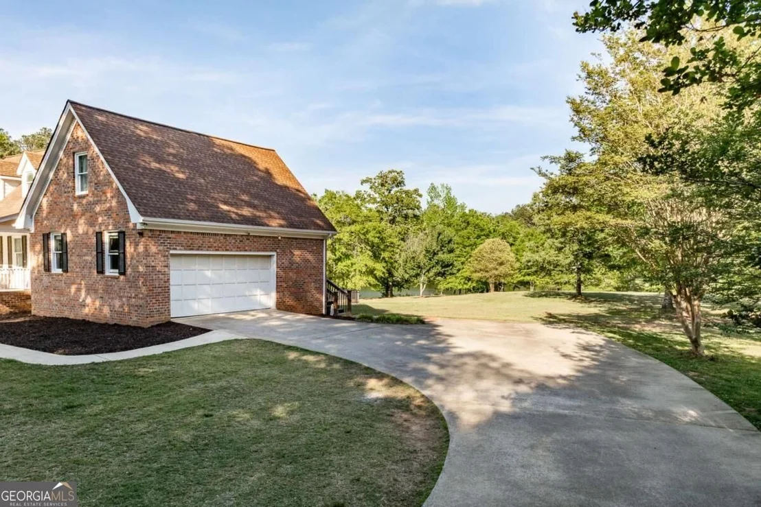 Photo of 136 Hidden Lake Drive