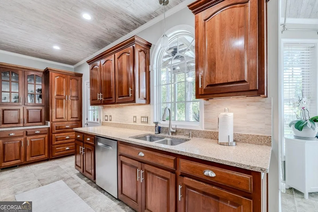 Photo of 152 Cambridge Drive