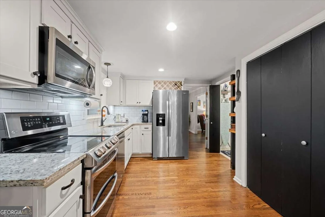 Photo of 200 CLIFTON Drive