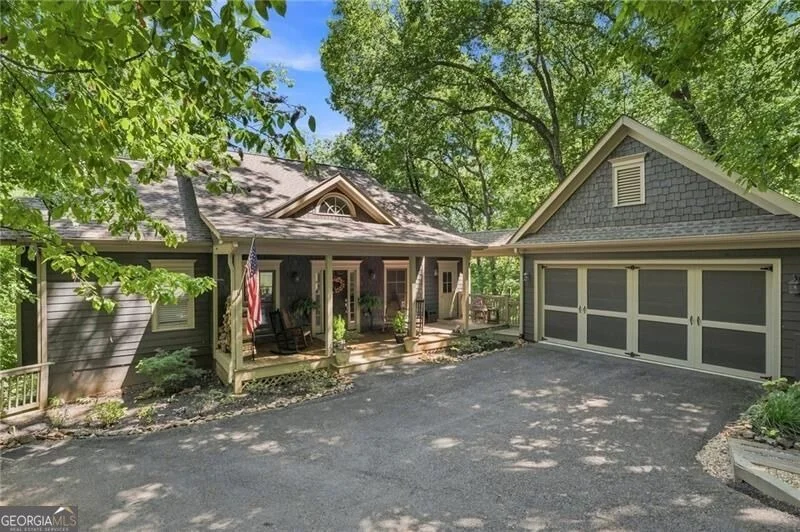 Photo of 1458 Valley View Drive