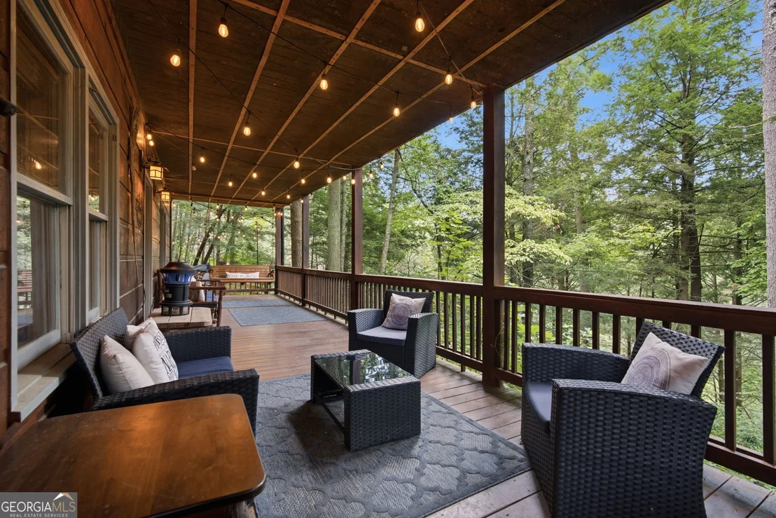 Photo of 464 Whispering Pine Lane