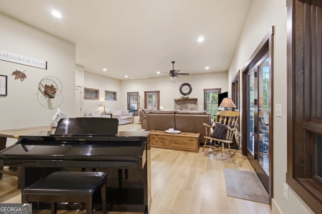 Photo of 3014 Oakey Mountain Road