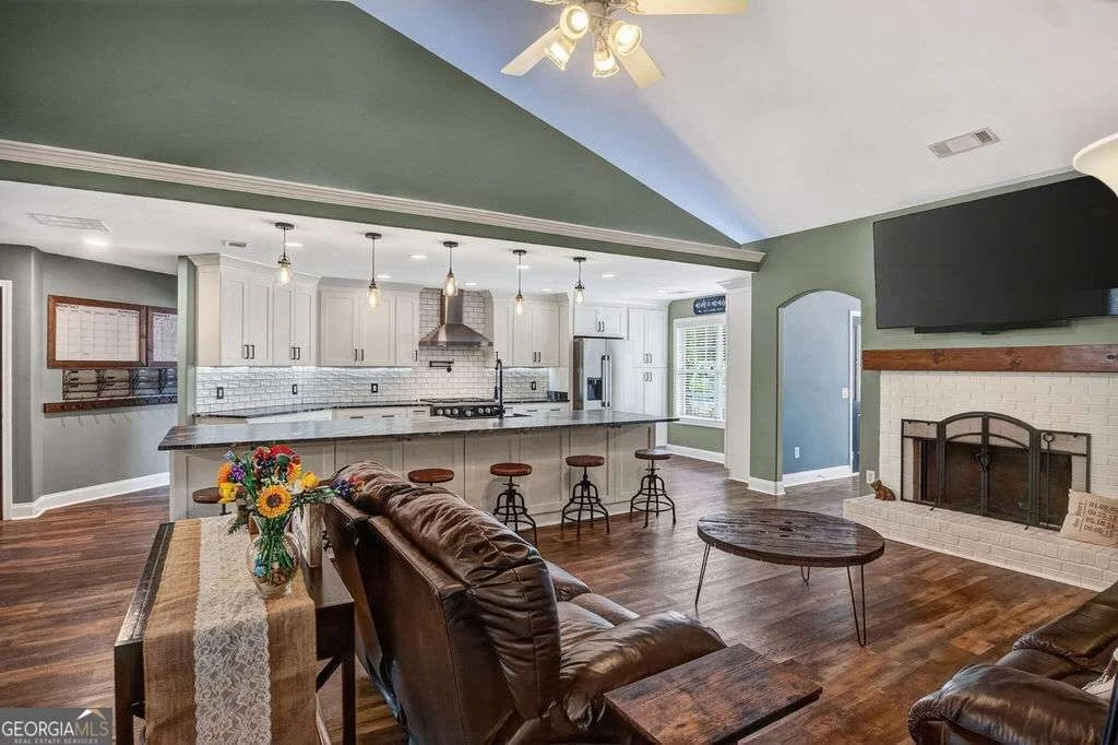 Photo of 1040 Sapphire Trail
