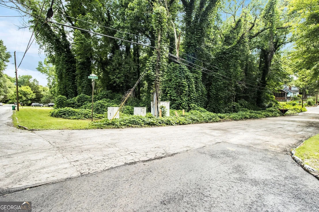 Photo of 955 Gresham Avenue SE