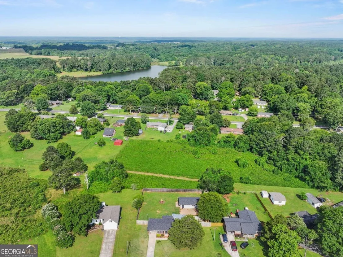 Photo of 617 Lakeview Drive