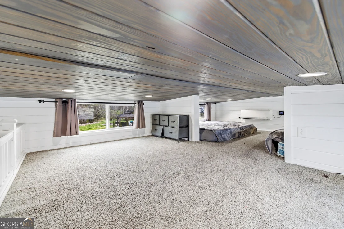 Photo of 102 Mountain Meadows Drive