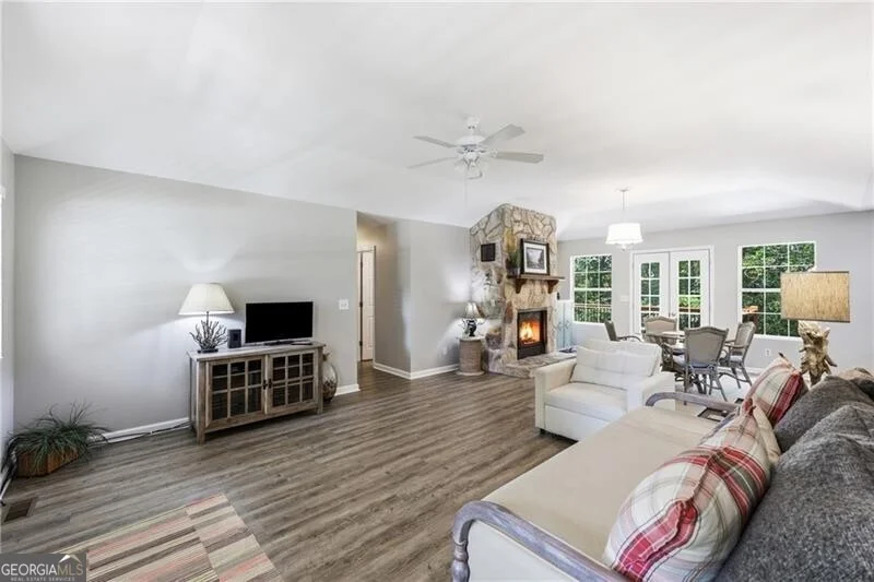 Photo of 3150 Edgewater Drive