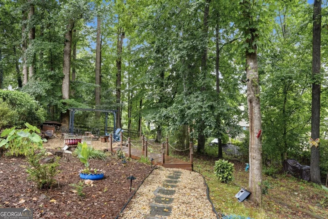 Photo of 214 Glenbrook Lane