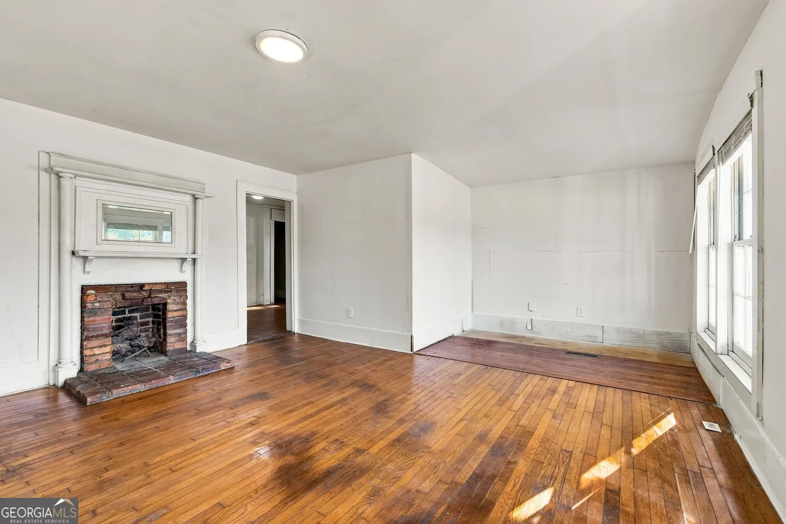 Photo of 5908 Wall Street