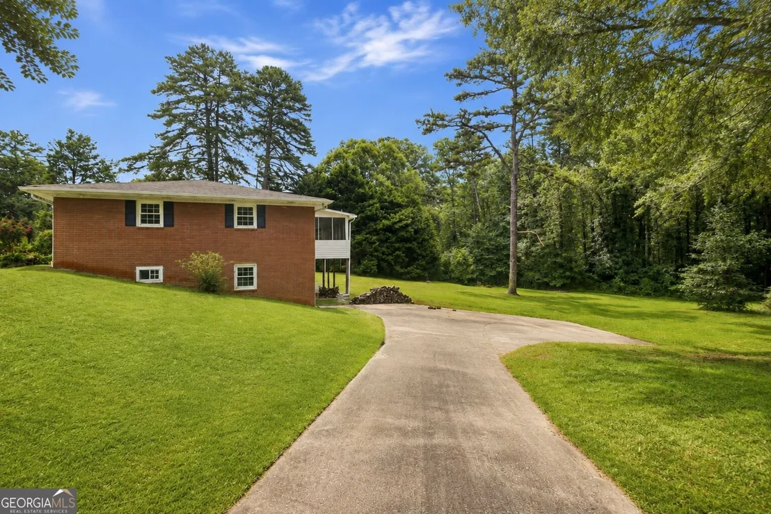 Photo of 128 Scott Circle