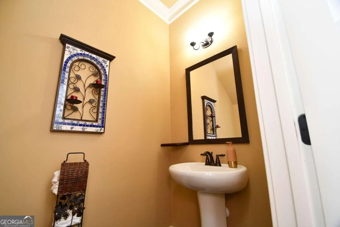 Photo of 1140 Riverhill Drive