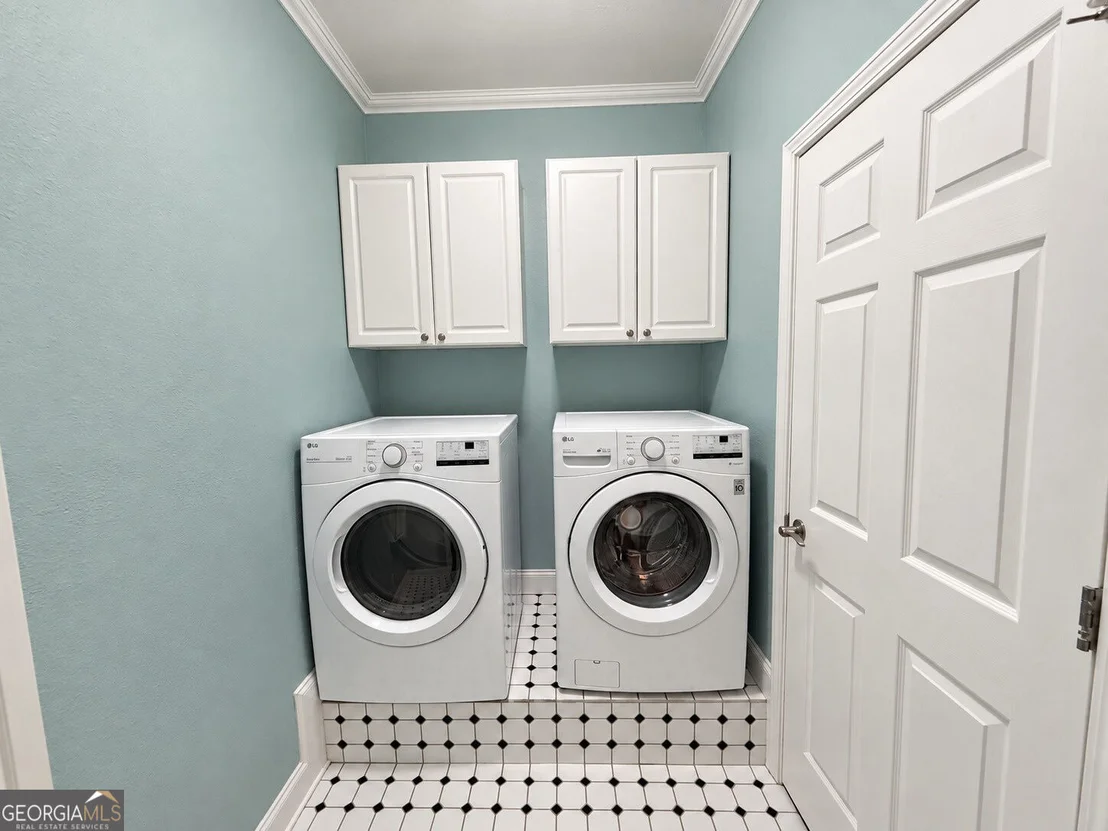 Photo of 669 Shorewood Circle