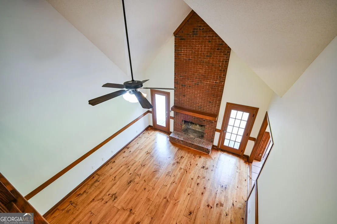 Photo of 160 River Lane