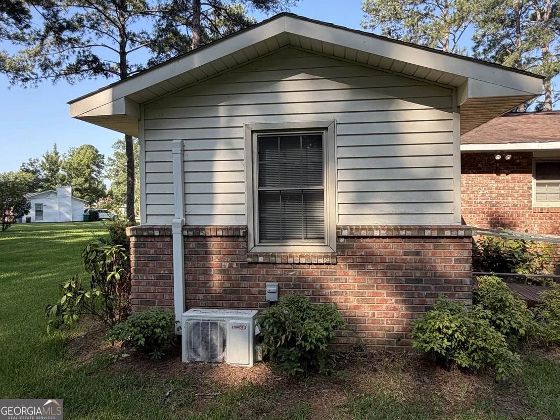 Photo of 57 brown Circle