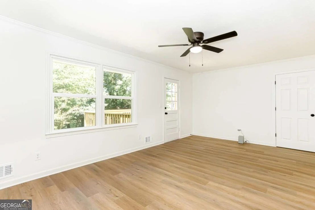 Photo of 2882 Creek Drive