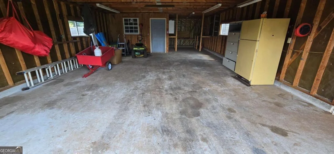 Photo of 617 Lakeview Drive