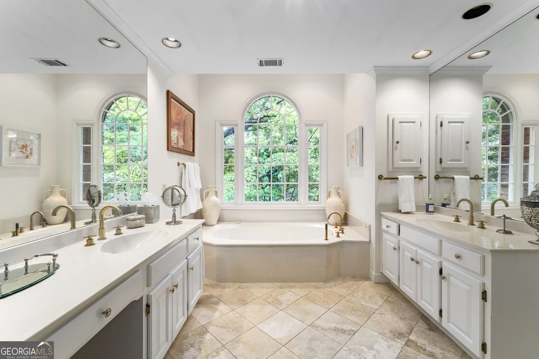 Photo of 9100 Huntcliff Trace
