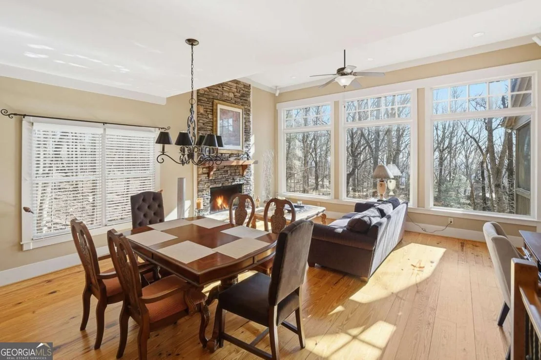 Photo of 425 Sanderlin Mountain Drive