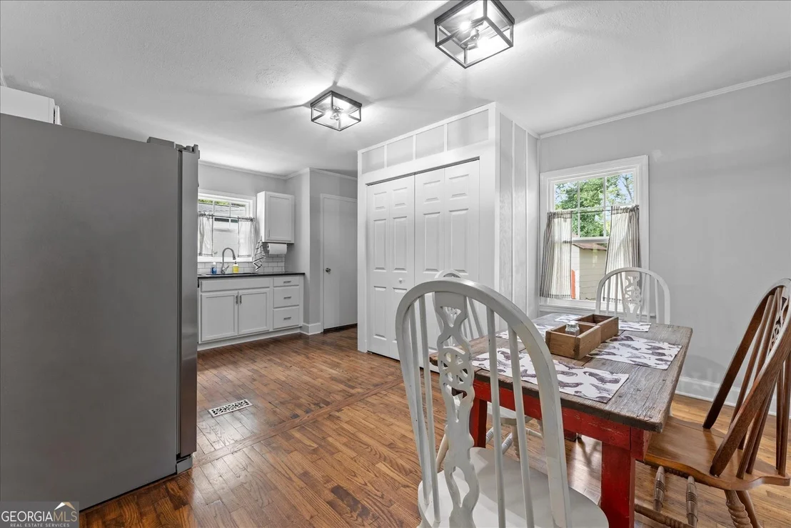 Photo of 102 Oak Street