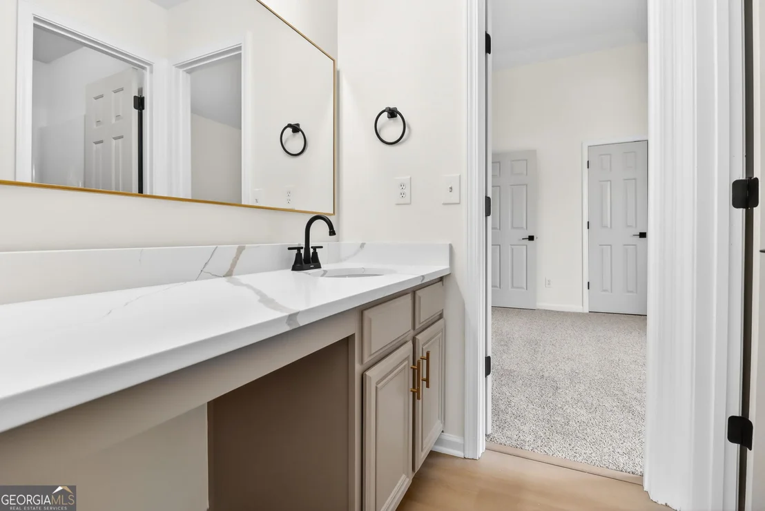 Photo of 1065 Buckingham Terrace