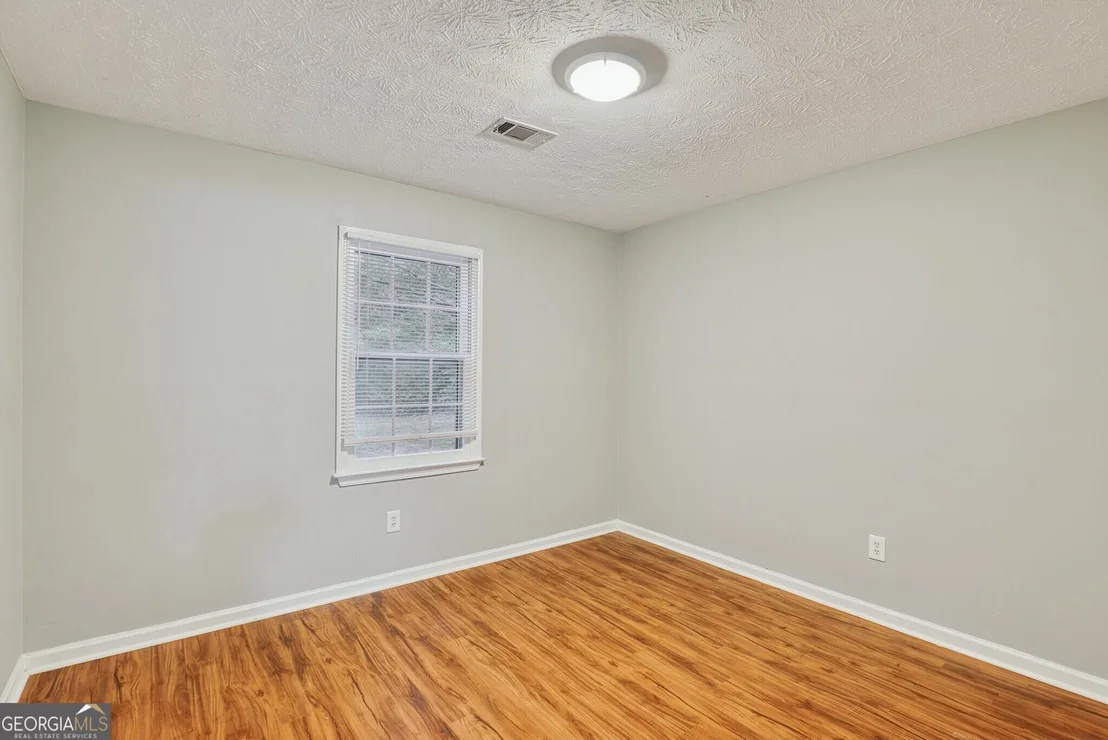 Photo of 2880 Highpoint Road