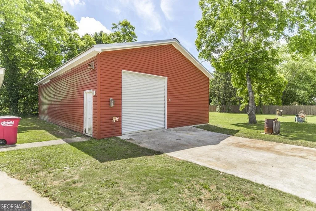 Photo of 3261 Walden Road