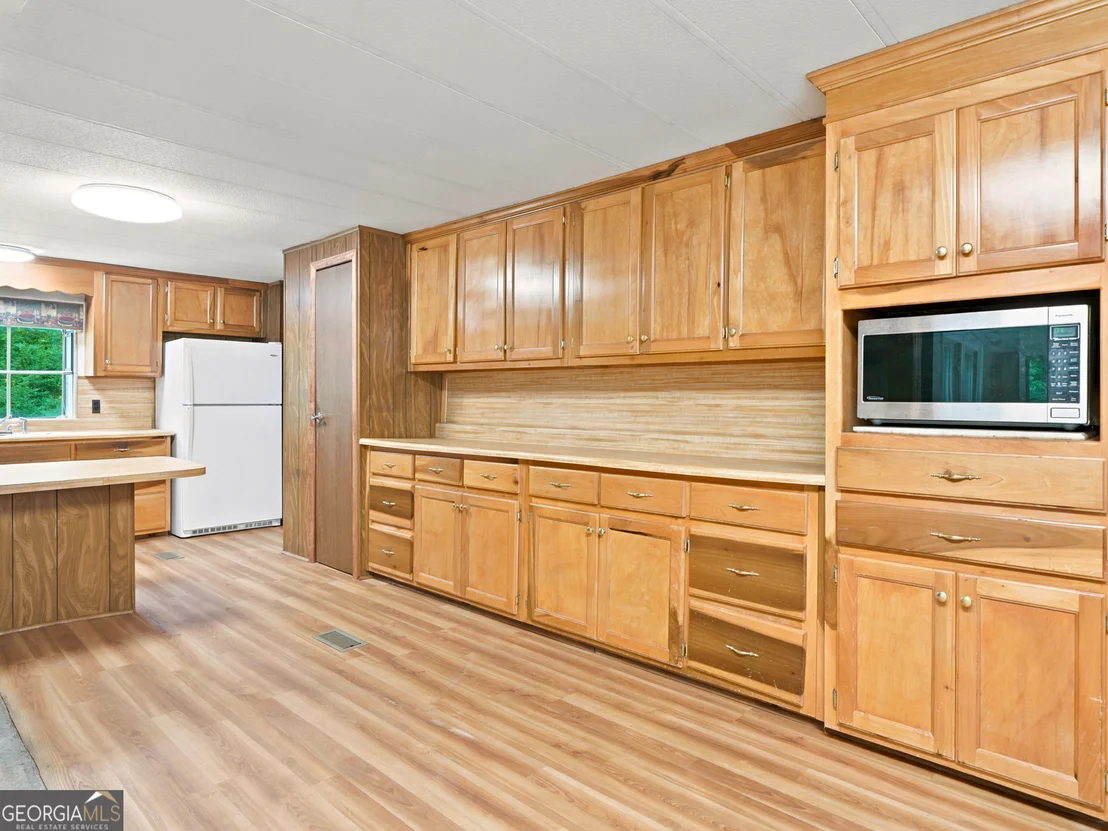 Photo of 370 Thompson Lane