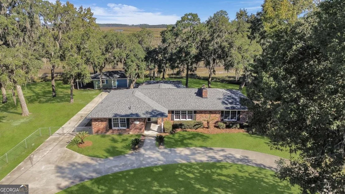 Photo of 1613 Lake Drive