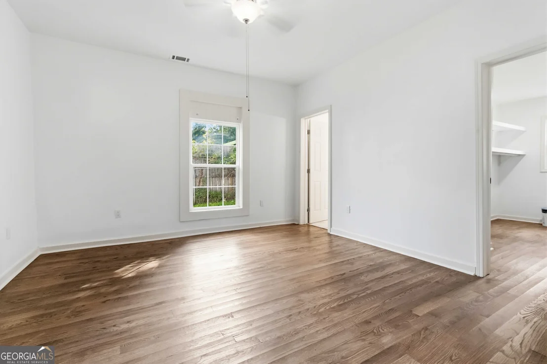 Photo of 6860 Main Street