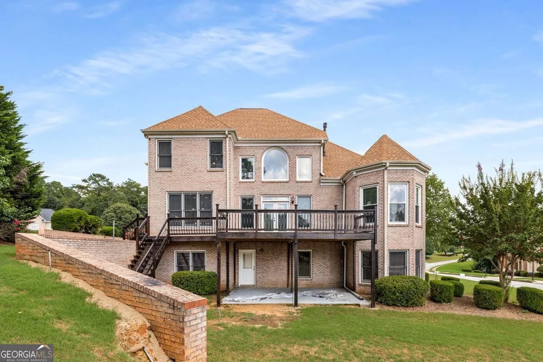 Photo of 1950 LANCASTER Drive
