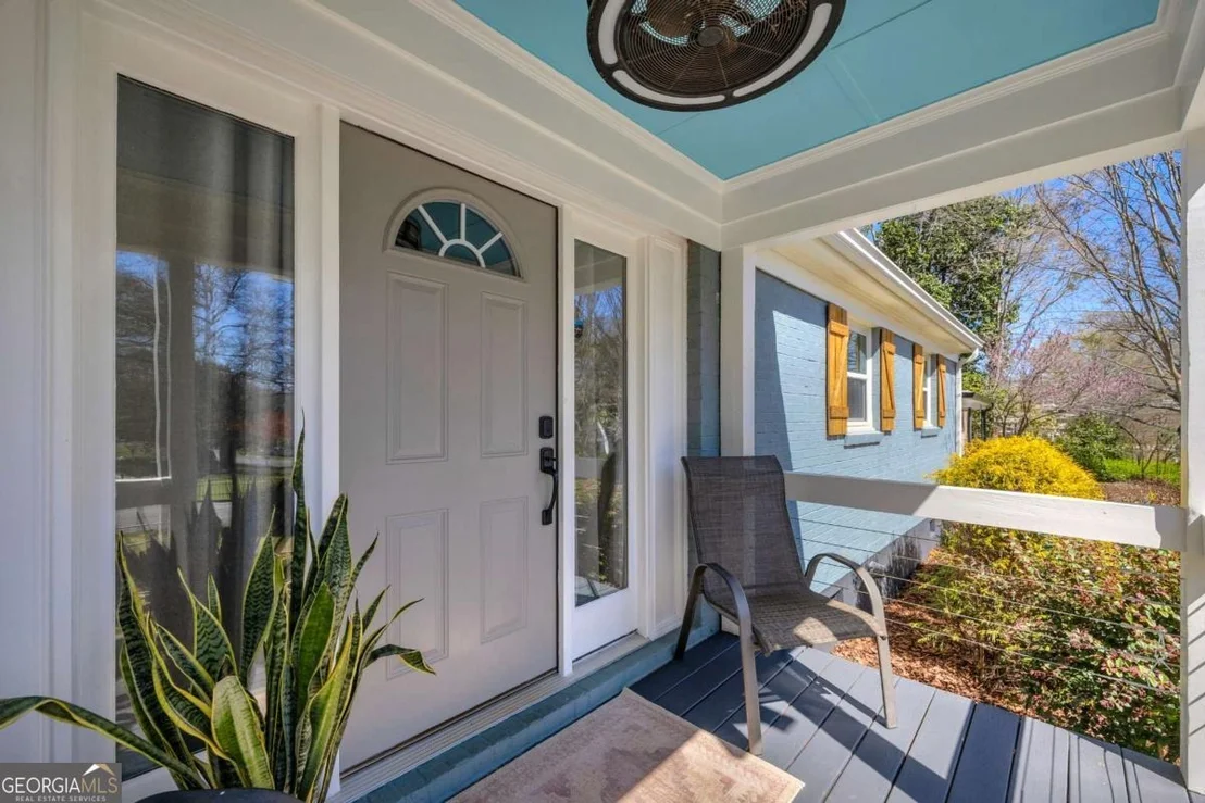Photo of 330 Pine Needle Road