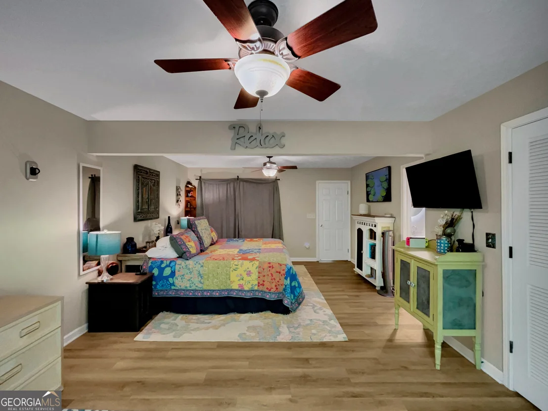 Photo of 298 Hudson River Drive