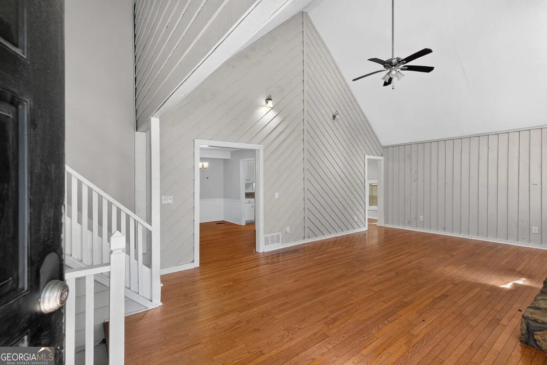 Photo of 3724 Summit Drive NW