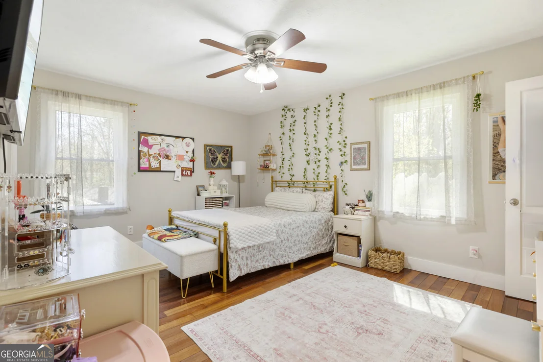 Photo of 122 Margo Trail SE