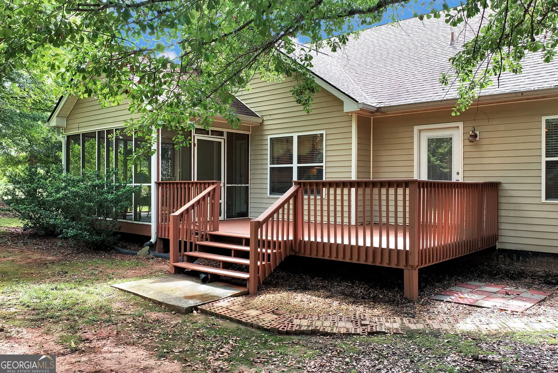 Photo of 817 Bluejay Way