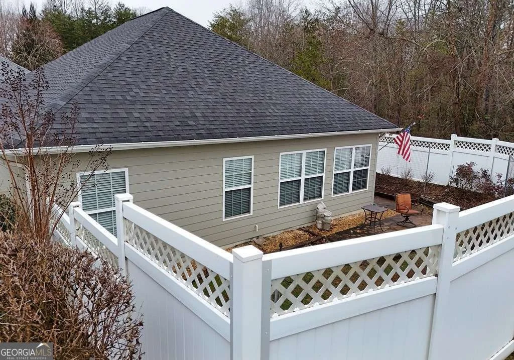 Photo of 414 Long View Circle