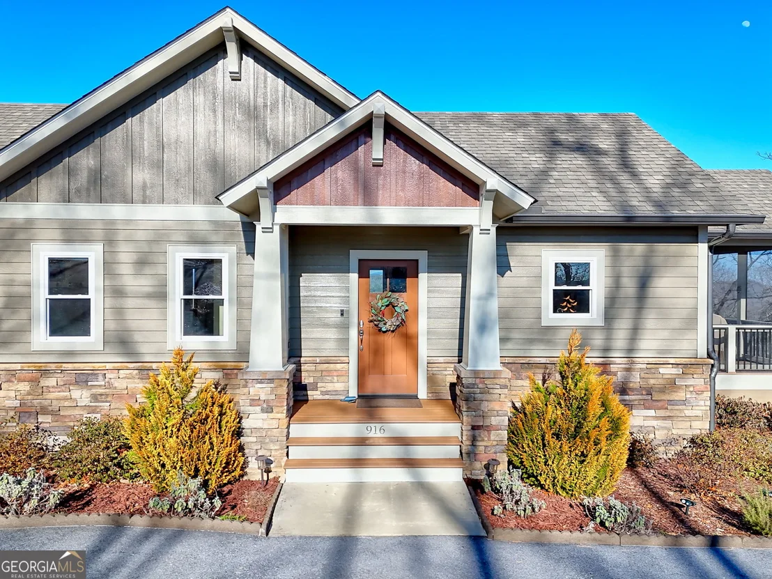 Photo of 916 Arbor Drive