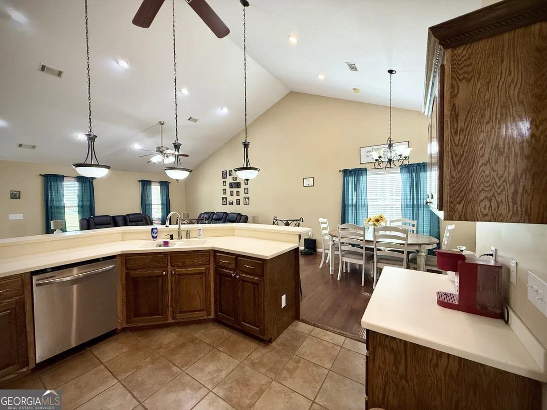 Photo of 2402 Zoar Road
