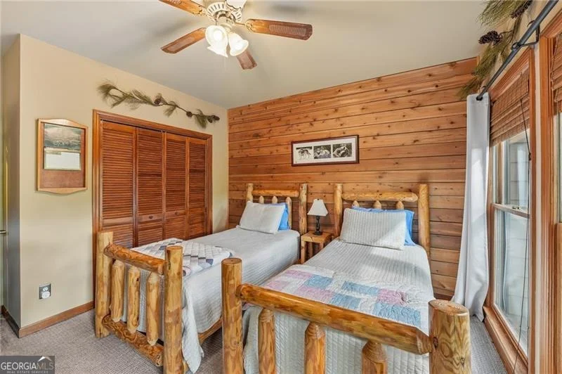 Photo of 1482 Valley View Drive