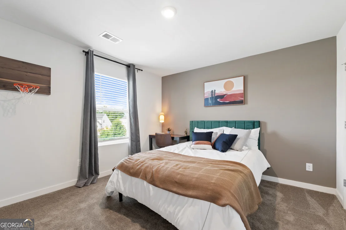 Photo of 404 Daffodil Lane