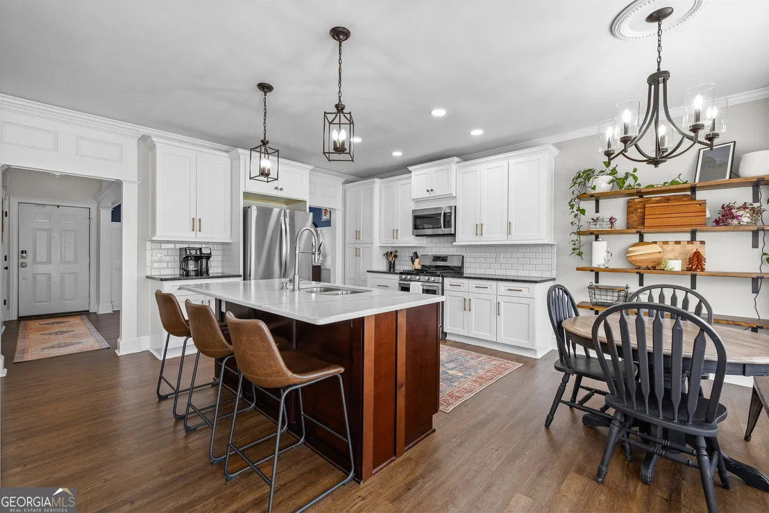 Photo of 93 Fieldstone Way